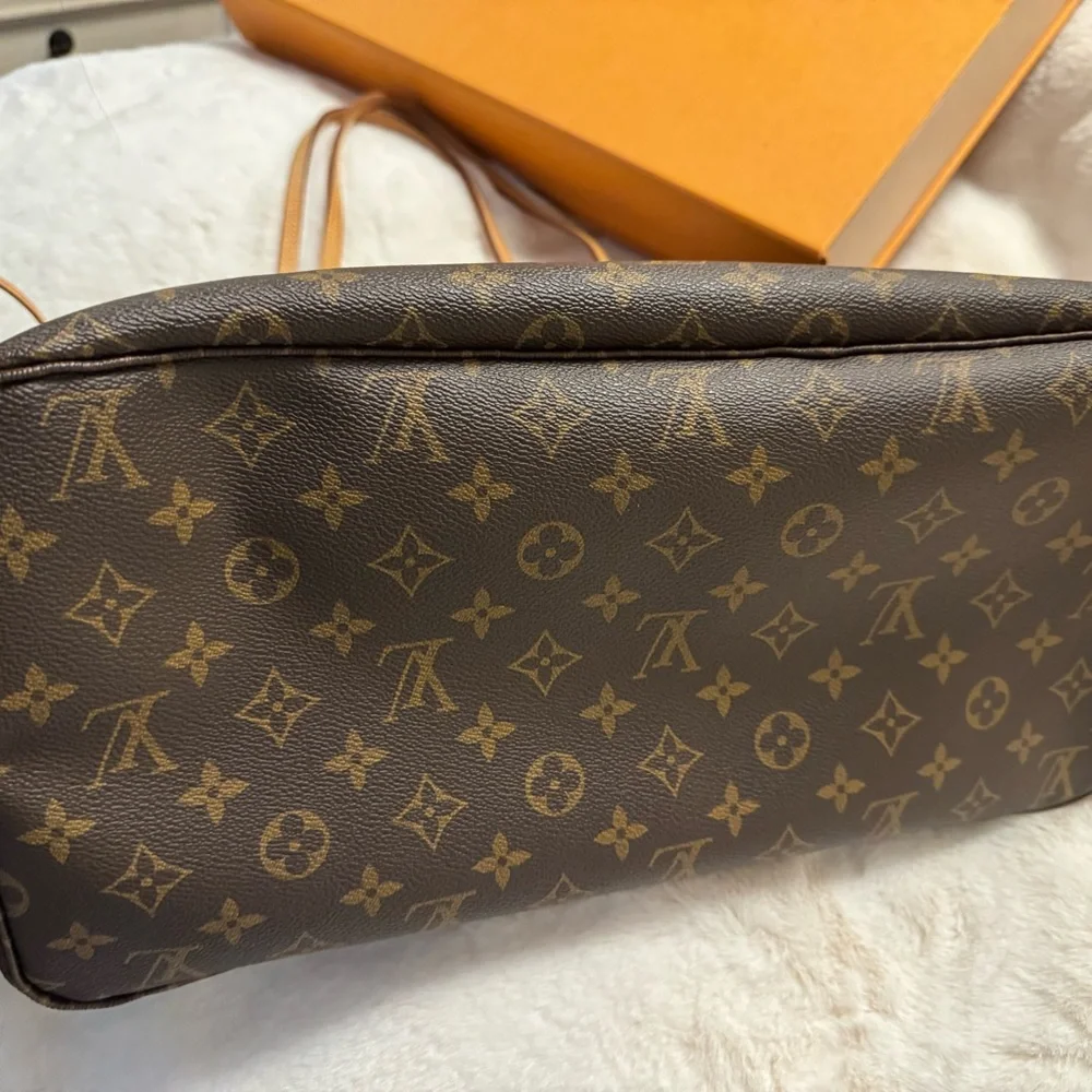 Louis Vuitton Neverfull GM/ Pink - Picture 9 of 16